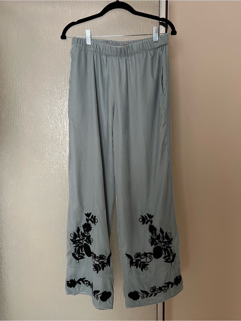 Zara Pale mint Elastic-Waist Pleated Pants